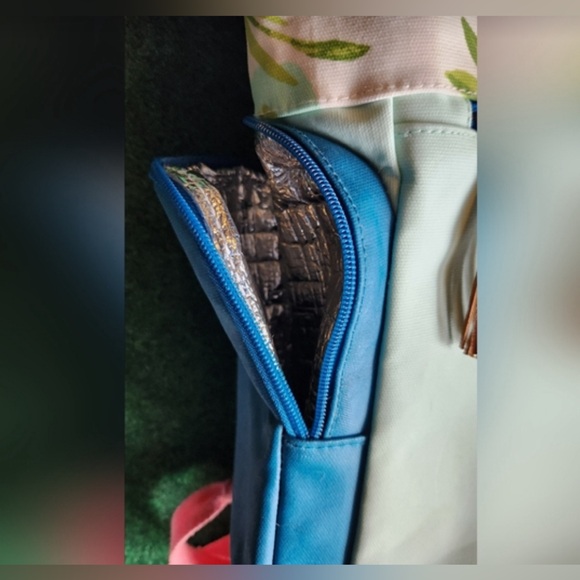 CLOUD ISLAND! Rare find! Excellent condition! - Picture 4 of 8